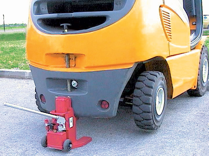 hydraulic toe jack